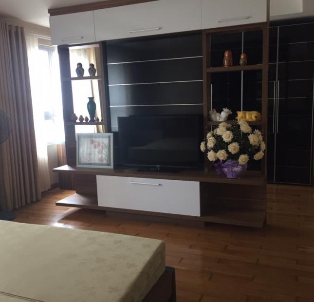 Cho thuê căn hộ tại tòa Hà Nội Center Point, Thanh Xuân. DT 75m2, 2pn, đồ cơ bản giá: 12tr/tháng.