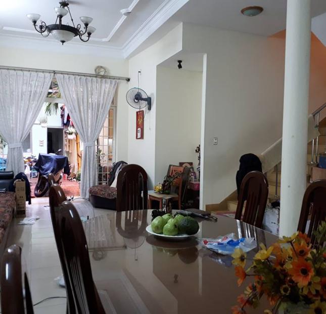 Cần bán gấp Nhà tại Trần Hữu Trang, Phú Nhuận, 6x20m, 5.7 tỷ 0977533345.