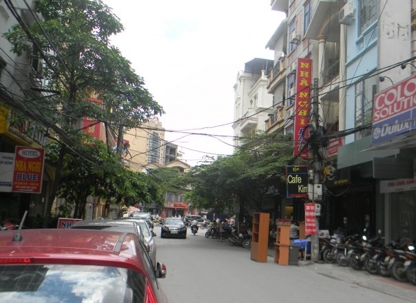 Bán nhà mặt phố Đỗ Quang, gần Trần Duy Hưng, 80m2 x 4 tầng, giá chỉ 10.5 tỷ