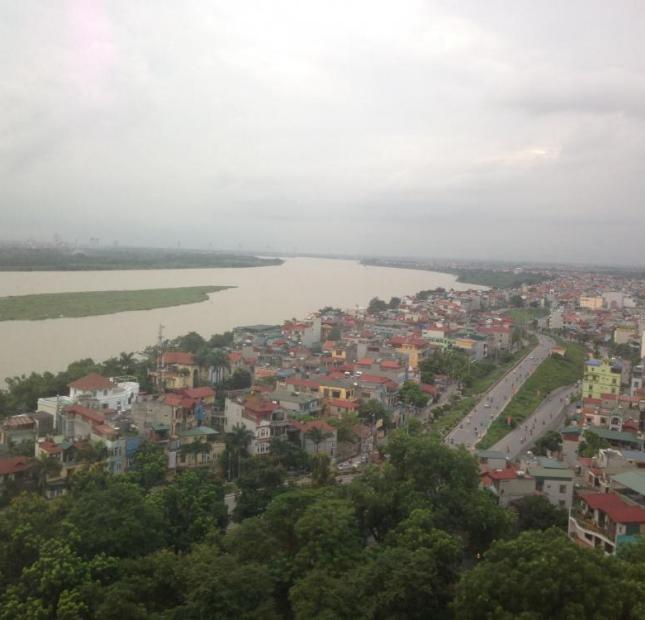 Cho thuê CHCC tại Mipec Long Biên với 2 phòng ngủ, full đồ, giá 13 triệu/tháng. View Sông Hồng.