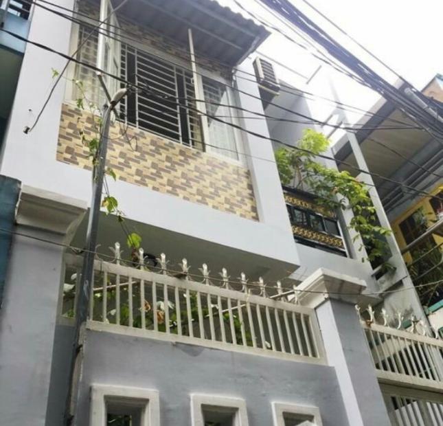Bán nhà Trần Xuân Soạn, DT 4x16.5m, 1 trệt 1 lầu, giá 3 tỷ