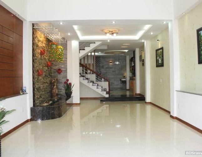 Bán Gấp Khách sạn cao Cấp MT Trần Quang Khải, Q1, 6 Lầu, Giá 20.5 tỷ