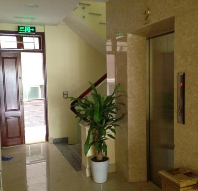 Cho thuê văn phòng mặt phố Nguyễn Xiển, diện tích 170 m2, sàn thông, văn phòng đẹp, hiện đại