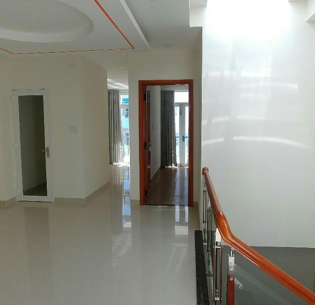 Nhà 3 tầng mới xây KĐT Vĩnh Điềm Trung.DT 120 m2 .Hướng Đông bắc