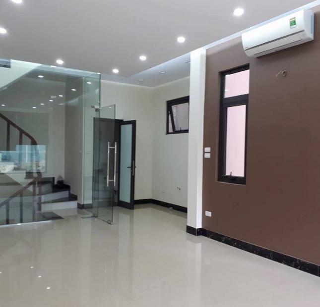 Nhà đẹp 6 tầng Phố Khương Trung,quận Thanh Xuân,DT52m2,về ở luôn.