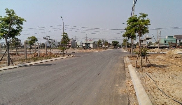 Chính chủ cần tiền bán gấp lô đất Nam cầu Nguyễn Tri Phương, giá hợp lý. DT 100m2, đường 7m5