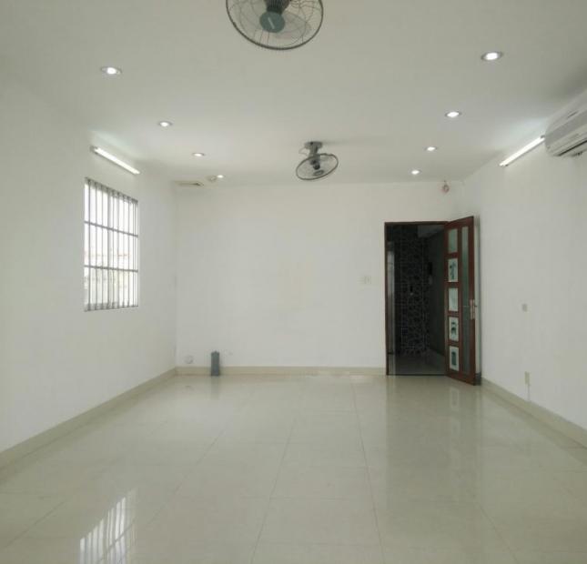 Văn phòng cho thuê đường Bạch Đằng, quận Tân Bình. Diện tích 35m2 giá 9,5tr. LH: 0901890768