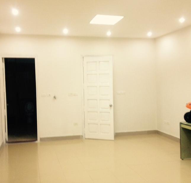 Cho thuê nhà riêng ngõ 190 Nguyễn Trãi, diện tích 50 m2 x 5 tầng, giá chỉ 17 tr/tháng