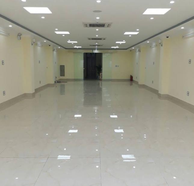 Cho thuê văn phòng mặt phố Nguyễn Xiển, diện tích 170 m2, sàn thông, văn phòng đẹp, tiện làm vp,showroom