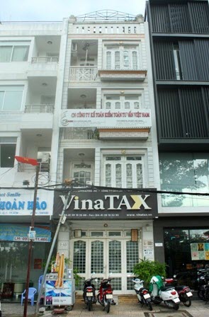 Bán nhà mặt tiền đường Tôn Thất Tùng, Bến Thành, Quận 1. DT: 5.2mx16.3m