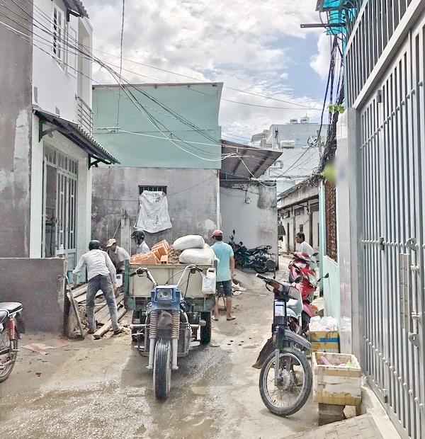Bán gấp nhà sổ chung hẻm 176 Nguyễn Thị Thập, Phường Bình Thuận, Quận 7