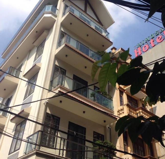 Bán nhà 5 tầng mới mặt phố Đỗ Quang, 55m2, mặt tiền 4.5m, 16.5 tỷ