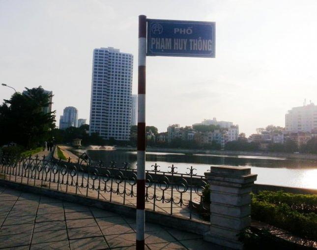 Cho thuê văn phòng tòa Vietcom, view hồ Ngọc Khánh
