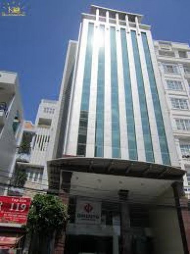 Bán tòa nhà khách sạn 4 sao phố Trần Hưng Đạo 270m2, 15 tầng, MT 15m, giá 264 tỷ