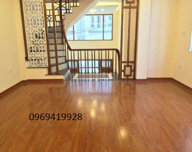 Nhà 2.6 tỷ phố Bà Triệu-chợ Hà Đông 200m, 5 tầng (43m2-4PN) ô tô đi cách 1 nhà -0969419928 