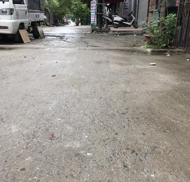 Bán đất Đồng Mai, mặt đường thôn Cổ Bản, giá 20tr/m2