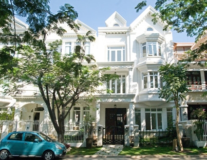 Bán villa 2MT đường Nguyễn Văn Hưởng, Thảo Điền, Q2, nhà đẹp, giá rẻ nhiều so với thị trường