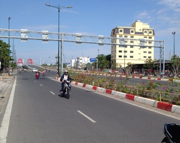 Kẹt tiền bán nhanh 130m2 đất mặt tiền đại lộ Phạm Văn Đồng, Thủ Đức