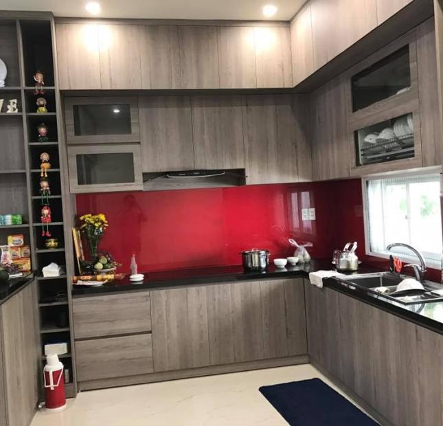 Bán nhà 3 tầng, 100m2, trung tâm TP Quảng Ngãi