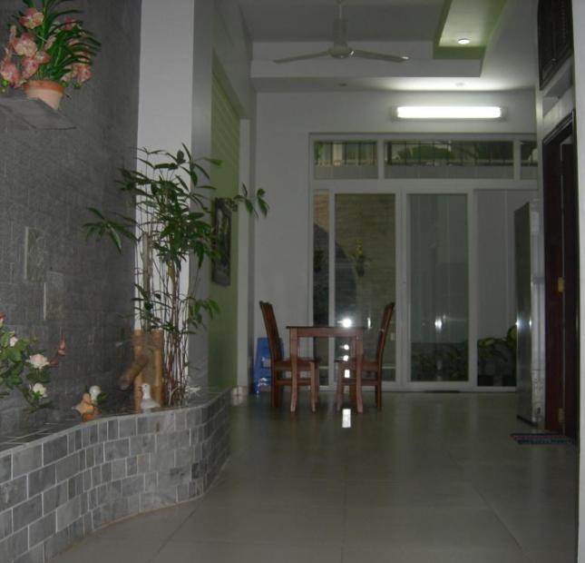 Bán gấp nhà đường 215 Nguyễn Văn Hưởng, P.Thảo Điền, Q2, full nội thất, 12.5 tỷ/TL