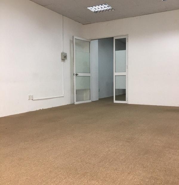 văn phòng chính chủ cho thuê văn phòng tại Phú Nhuận. DT=135m. Giá thuê 46tr. 