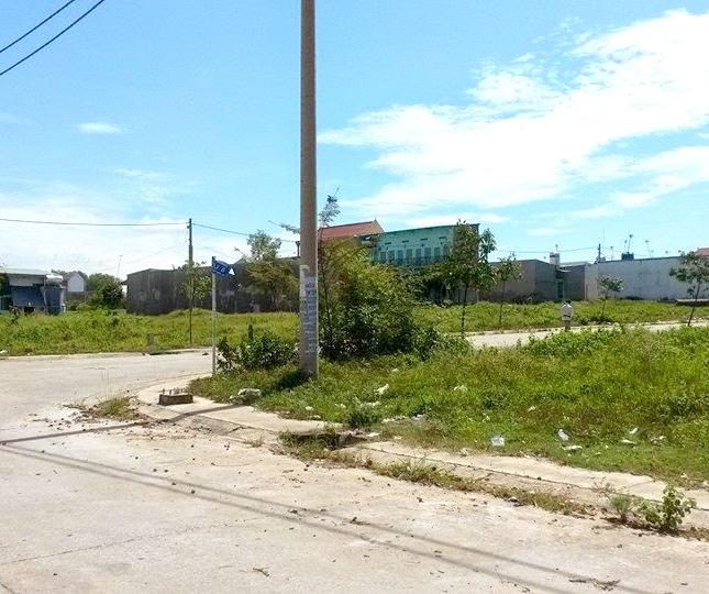 Bán 450m2 đất mặt tiền 16m, kế khu hành chính. Giá 375 triệu (ko trung gian)