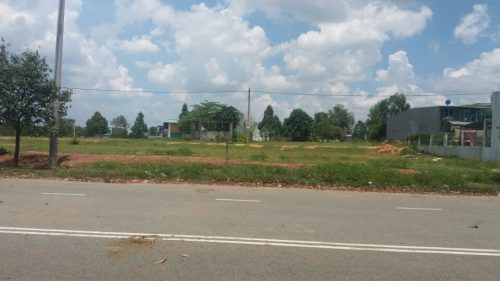 Bán 450m2 đất mặt tiền 16m, kế khu hành chính. Giá 375 triệu (ko trung gian)