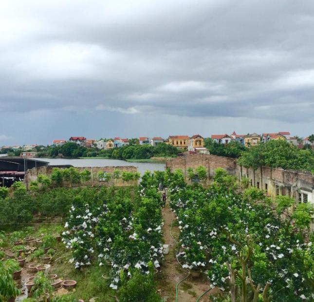 •	Cần bán Gấp đất nhà vườn ven hồ 24x60m tại thị trấn Văn Giang. Giá Rẻ.