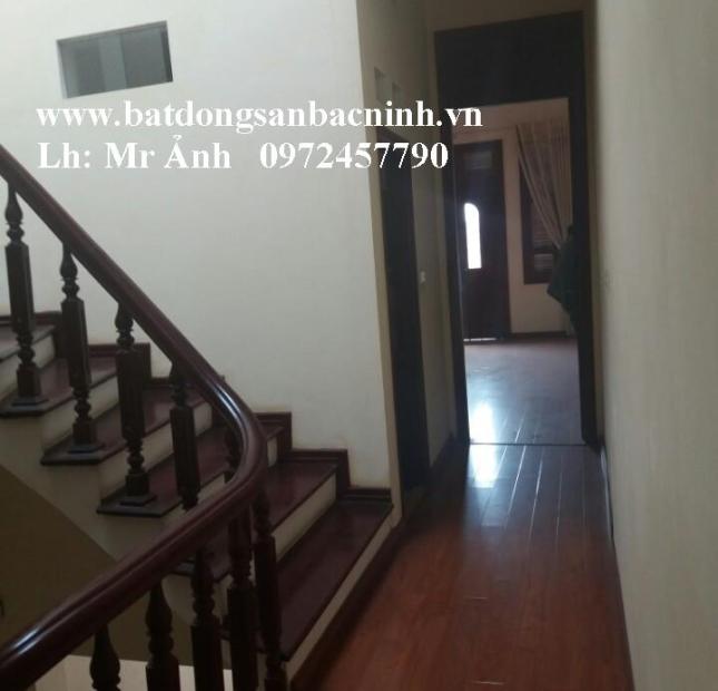 Cho thuê nhà 3 tầng đường Nguyễn Trãi, gần cột đồng hồ TP.Bắc Ninh