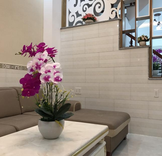 Nhà phố sang trọng phong cách châu Âu vào ở ngay TX25 