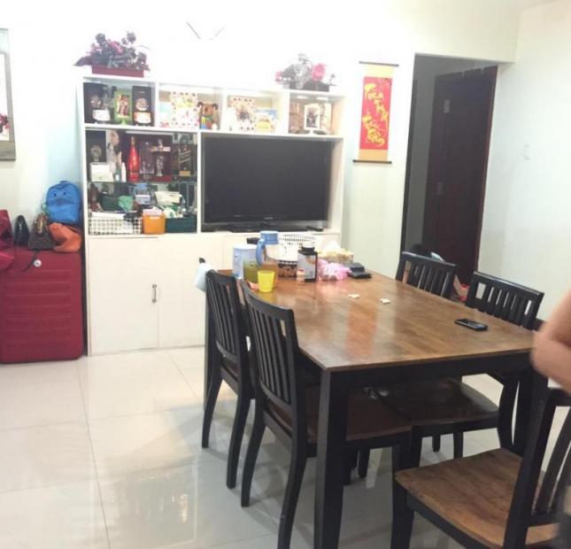 Cần cho thuê gấp căn hộ Giai Việt đường Tạ Quang Bửu, Quận 8