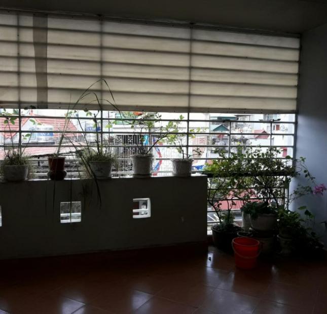 Bán nhà Ngõ 75 Vĩnh Phúc, Ba Đình, 60 m2 x 5 tầng, nhà đẹp, ngõ rộng Giá 4.2 tỷ