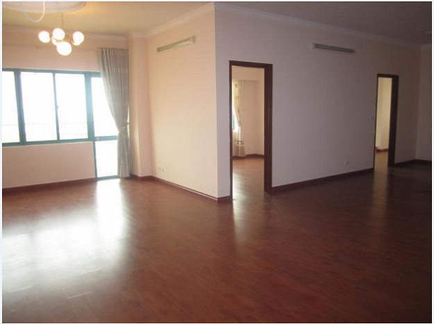 Chính chủ cho thuê căn hộ 170 Đê La Thành 141 m2, 3 PN chỉ 14tr/tháng, đồ cơ bản