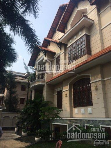 Cho thuê gấp Villa Compound Hồ Bơi Chung Phường An Phú - Quận 2 . Giá 130 triệu/tháng. 