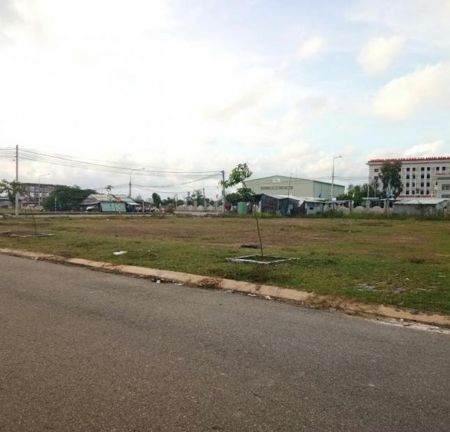 Bán đất KĐT An Bình đối diện trường trung cấp Cảnh sát nhân dân 5 TT Hà Lam. Giá chỉ từ 2.5tr/m2. LH 0868 001 768