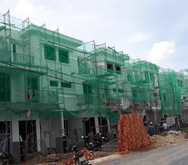 Cần bán nhà phố Khang Điền, Bình Chánh, DT 180m2, 1 trệt, 2 lầu, giá 2,5 tỷ, LH 0936752875