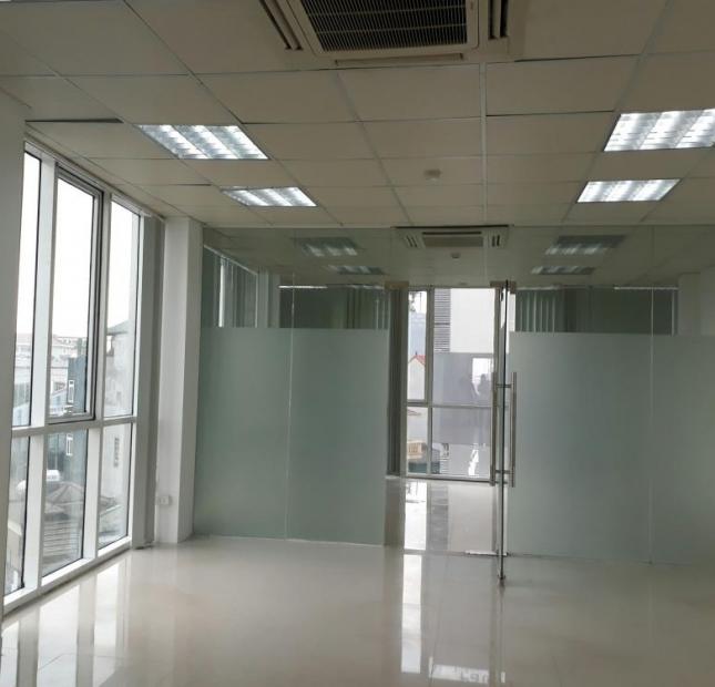 Cho thuê văn phòng 65m2 phố An Trạch, Cát Linh, giá chỉ 200 nghìn/m2/tháng. LH 0945.894.297