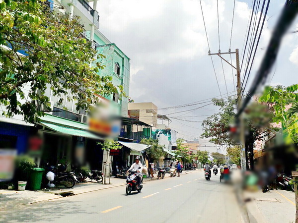 Bán nhà 3 lầu mặt tiền đường Huỳnh Tấn Phát Quận 7