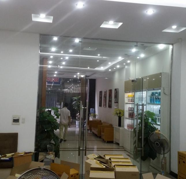 Bán nhà mặt MP Đê La Thành 65m2, 6 tầng, mặt tiền 6m, 17 tỷ thương lượng