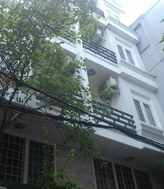 Bán nhà mặt tiền Q1, đường Nguyễn Thái Bình. DT: 4x20m, giá 35 tỷ
