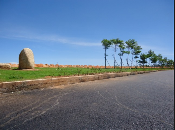 Bán đất nền mặt tiền đường Huỳnh Thúc Kháng liền kề Suối Tiên, Mũi Né, giá 4.5 tr/m2