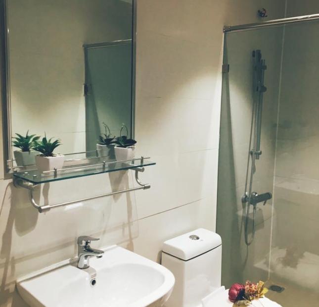 Bán gấp CH gần Phú Mỹ Hưng, Q7, 76m2, 2PN, 2WC, 2.03 tỷ, tầng 8