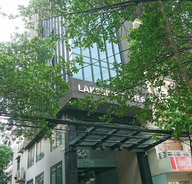 Cho thuê văn phòng, spa, thời trang đẹp nhất phố Chùa Láng, 130m2, 10 tầng, MT 8m