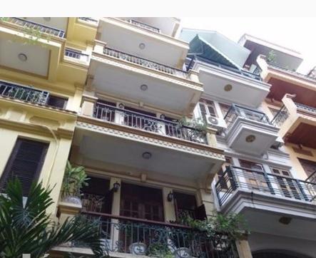 Cho thuê nhà riêng ngõ rộng 218 Phạm Văn Đồng, 5 tầng x 60m2
