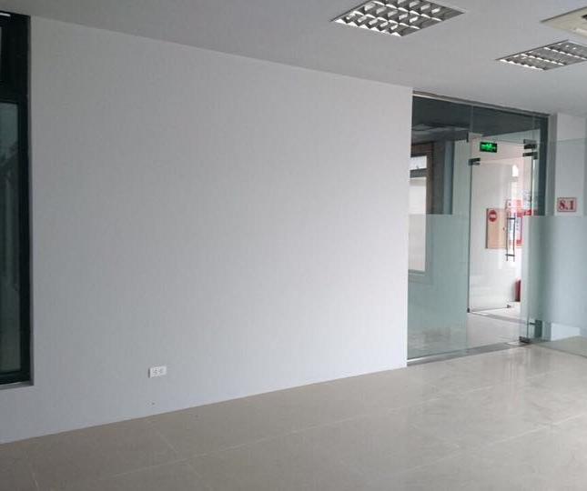 Hiện tại còn trống 1 phòng duy nhất trong tòa nhà văn phòng Chùa Láng - Nguyễn Chí Thanh, 115m2 