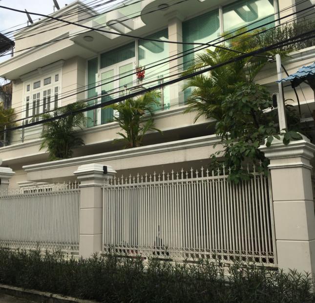 Biệt thự cao cấp 1 trệt 1 lầu, 11x23m, Phạm Văn Thuận, Thống Nhất, Vincom, giá 13 tỷ