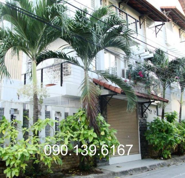 Cần cho thuê gấp villa nằm trên đường 44, P. Thảo Điền, Quận 2. DT 801m2, giá thuê 114 tr/th