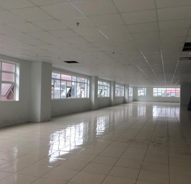 Cho thuê văn phòng giá rẻ 400m2 phố Láng Hạ với giá 150 nghìn/m2/tháng