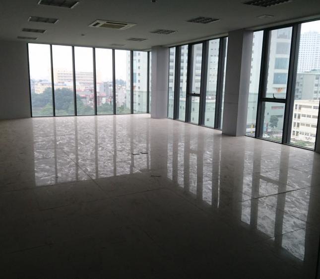 Cho thuê sàn văn phòng 35m2 – 8 triệu view đẹp nhìn ra Hồ chùa Láng, LH 01677832296