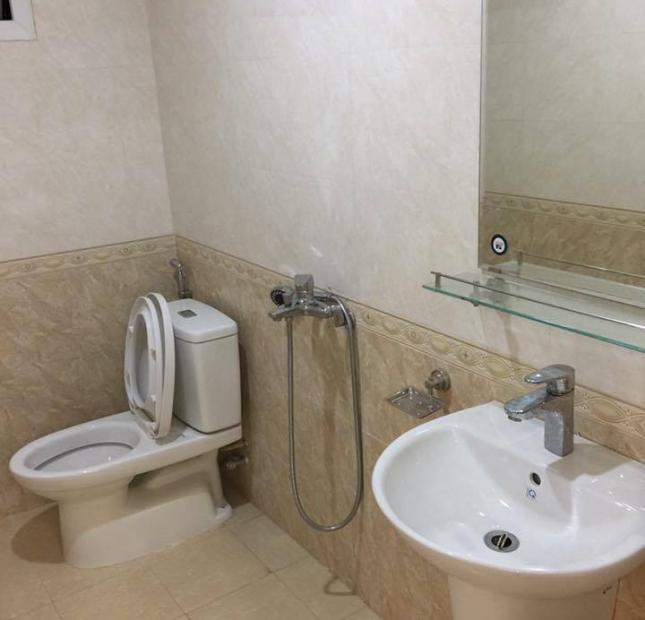 Bán nhà Bạch Mai, Hai Bà Trưng, DT 50m2, lô góc, 3 mặt thoáng, cách phố 30m, LH 01258116413